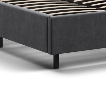 Высокие опоры для удобной уборки. Позволяют легко использовать робот-пылесос и поддерживать чистоту под кроватью без лишних усилий